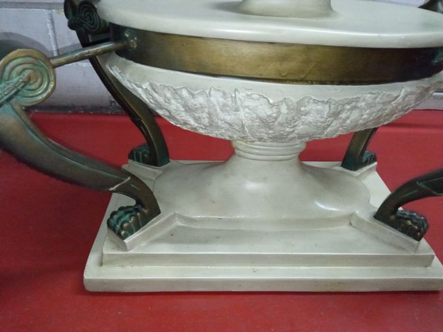 Mesa centro estilo griego - beige/dorado