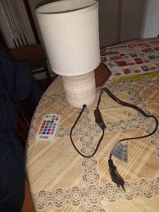 Lámpara mesa cerámica beige/blanca