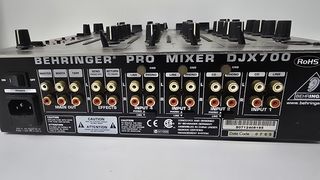 Controlador Behringer Djx 700