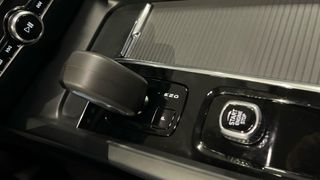 VOLVO V60 2.0 B4 P CORE AUTO 197 5P