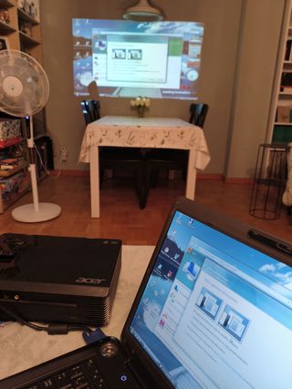 Proyector Acer X112 DLP – Buen estado