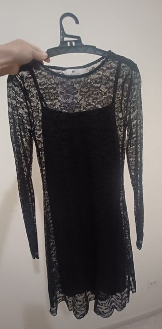 Vestido negro encaje fiesta