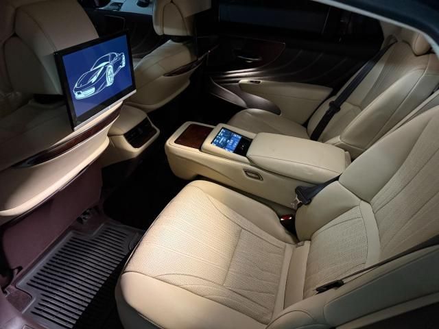 LEXUS LS 