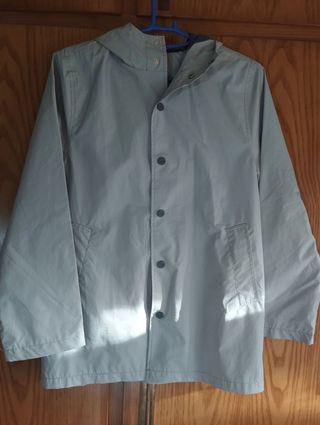 Impermeable talla 10 Zara