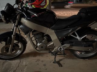 Daelim Roadwin 125 - Moto