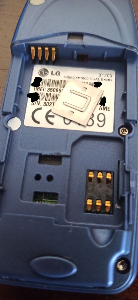 Móvil LG B1200 - Móvil teclas azul funcionando