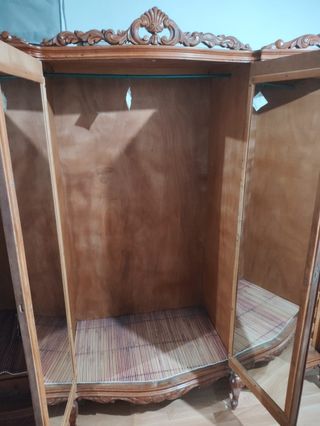 Armario 3 puertas madera tallada