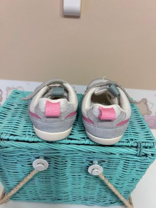 Zapatillas niña Zara N 21