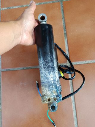 Power trim Mercury 