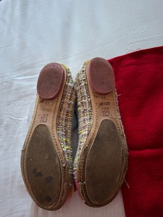 Zapatos Carolina Herrera- planos grises y amarillo