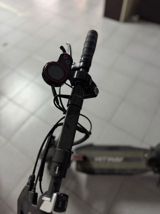Patinete eléctrico Hitway con sillín