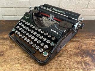 Macchina dascrivere Continental 1930 con custodia 