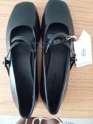 Manoletinas negras talla 38