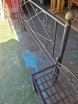 2 MESITAS Y CABEZAL DE FORJA