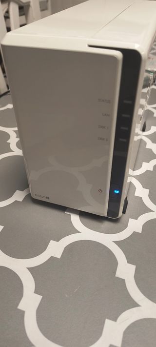 Synology DS220+ NAS Desktop 2 Alloggiamenti Con 2 HDD Toshiba N300 12TB - Archiviazione Network 24TB