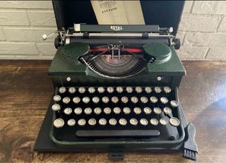 Macchina da scrivere Royal vintage