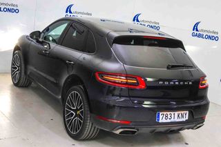 Porsche Macan -