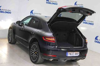 Porsche Macan -