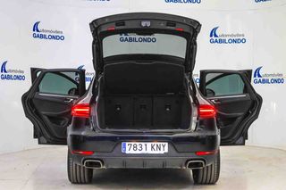 Porsche Macan -