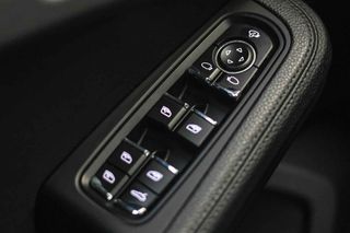 Porsche Macan -