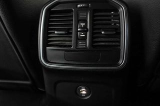 Porsche Macan -