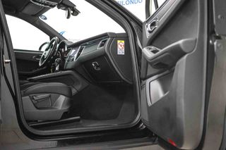 Porsche Macan -