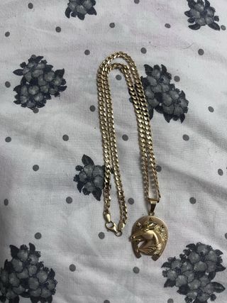 Cadena y colgante oro