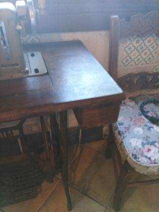 Máquina coser antigua Wertheim profesional