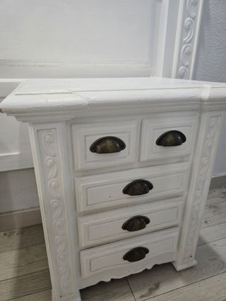 Cabecero + 2 mesillas blancas