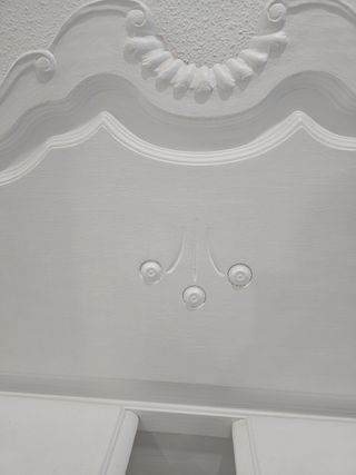 Cabecero + 2 mesillas blancas