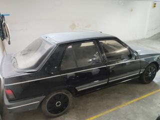 Peugeot 309 1990