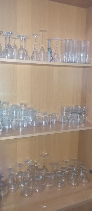 copas,vasos,vasos pequeñitos varios de cristal