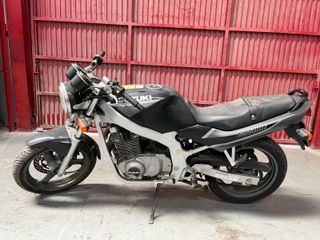 ZUZUKI GS500E (DESPIECE) 