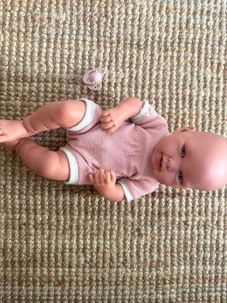 Muñeco bebé recién nacido