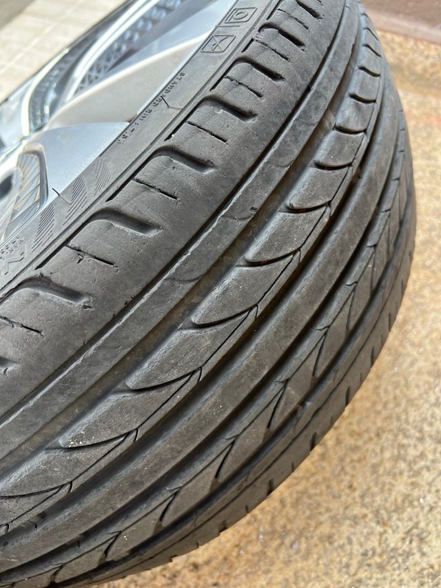 4 llantas Renault en 20” y regalo dos neumáticos 