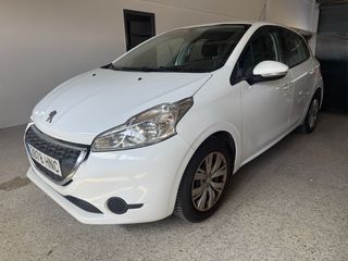 Peugeot 208 2012