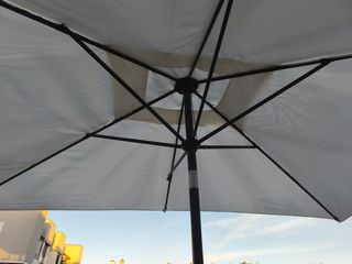 Sombrilla 2x3 color arena con pie