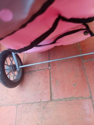 Coche bebé juguete rosa