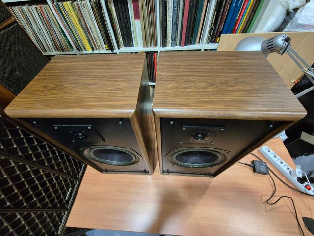 Altavoces Advent 5002 Marrón