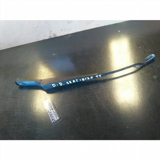 Brazo limpia delantero derecho Seat Ibiza 