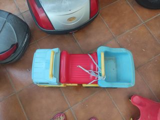 Camión infantil de juguete