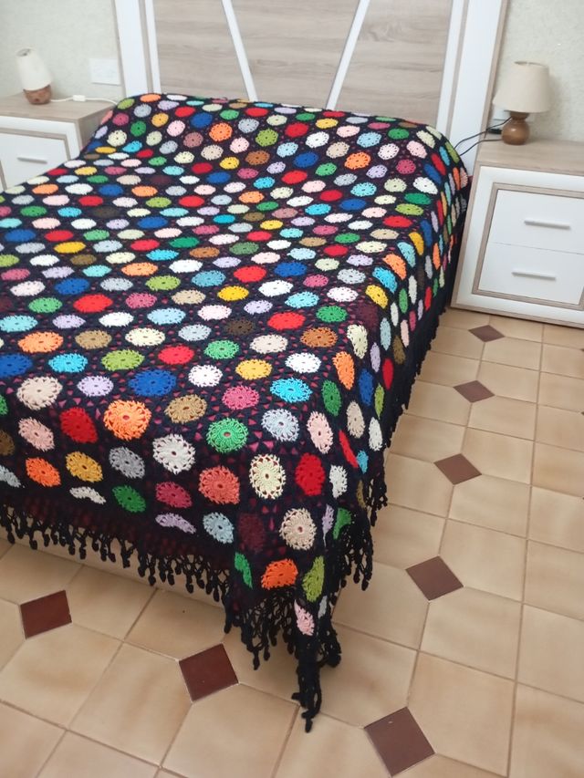 Colcha crochet multicolor - hecha a mano