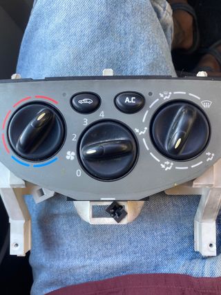 Mandos A/C Opel Vivaro