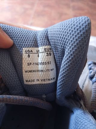 Botas montaña Hi-Tec. Gris