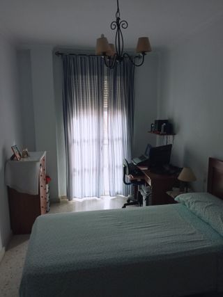 Luminoso piso con 6 balcones - Calle Amapola