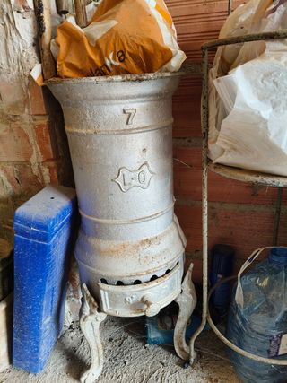 Estufa leña antigua - Metal