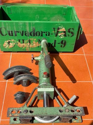 Herramienta Curvadora tubos marca VAS Mod-9 + baúl