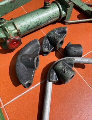 Herramienta Curvadora tubos marca VAS Mod-9 + baúl