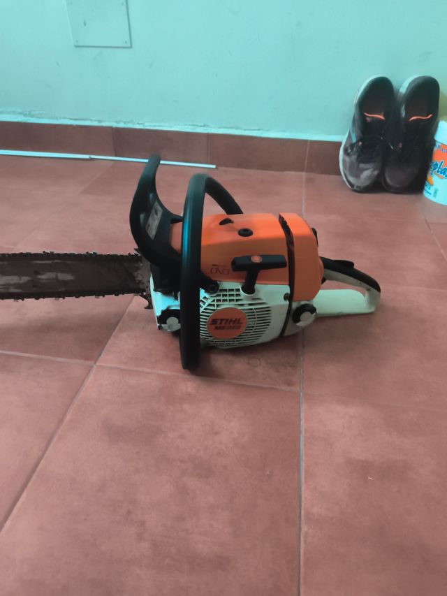 Motosierra STIHL MS180