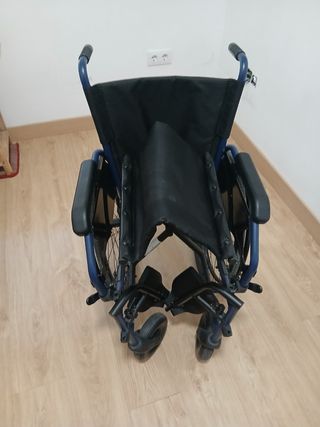 Silla de ruedas plegable